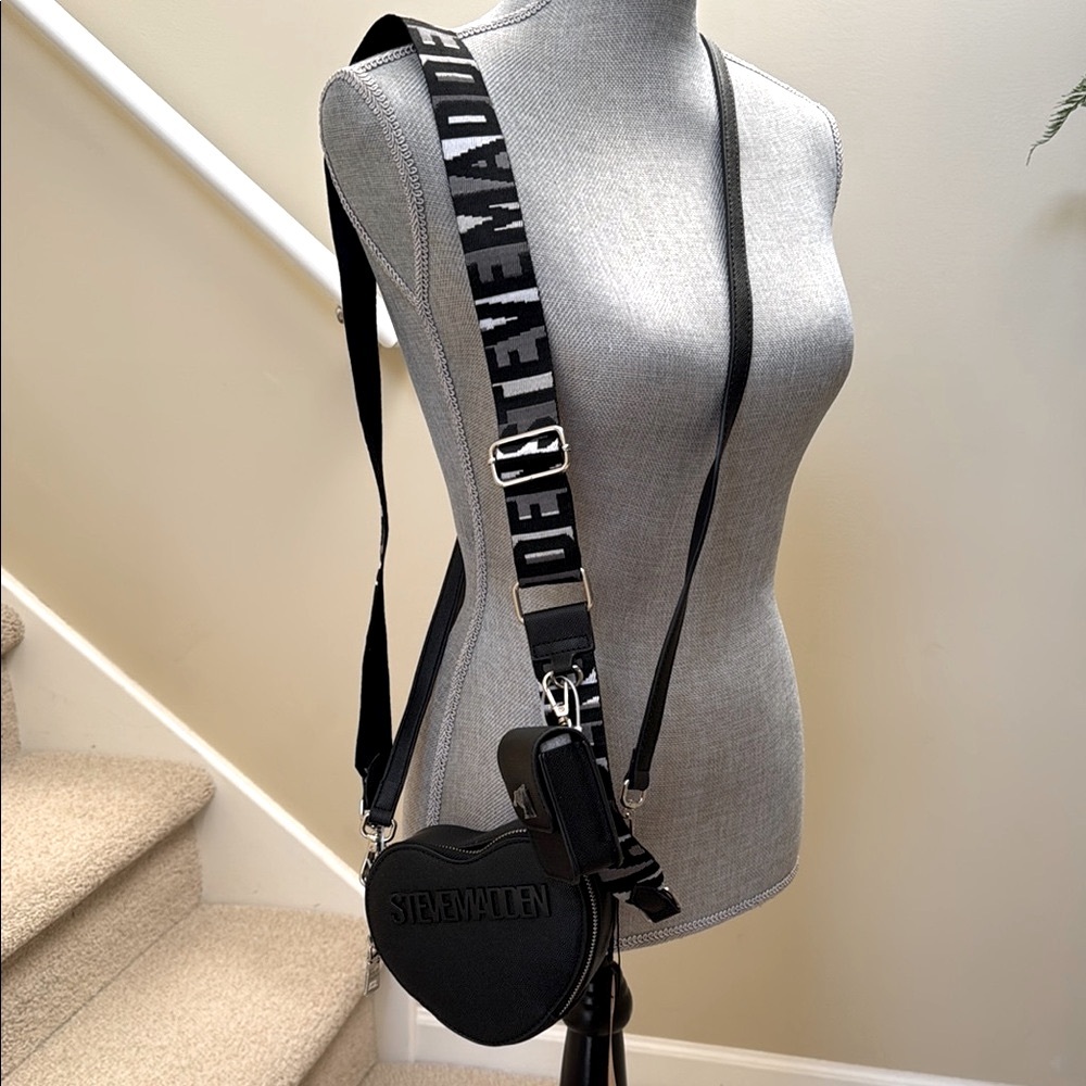 New Steve Madden Black Heart Crossbody Bag.  Two crossbody removeable straps. - Picture 2 of 14